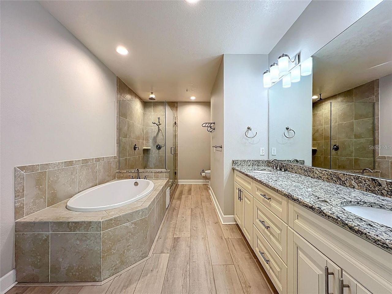 7810 34th Avenue W, Unit 103, Bradenton, FL 34209 Photo