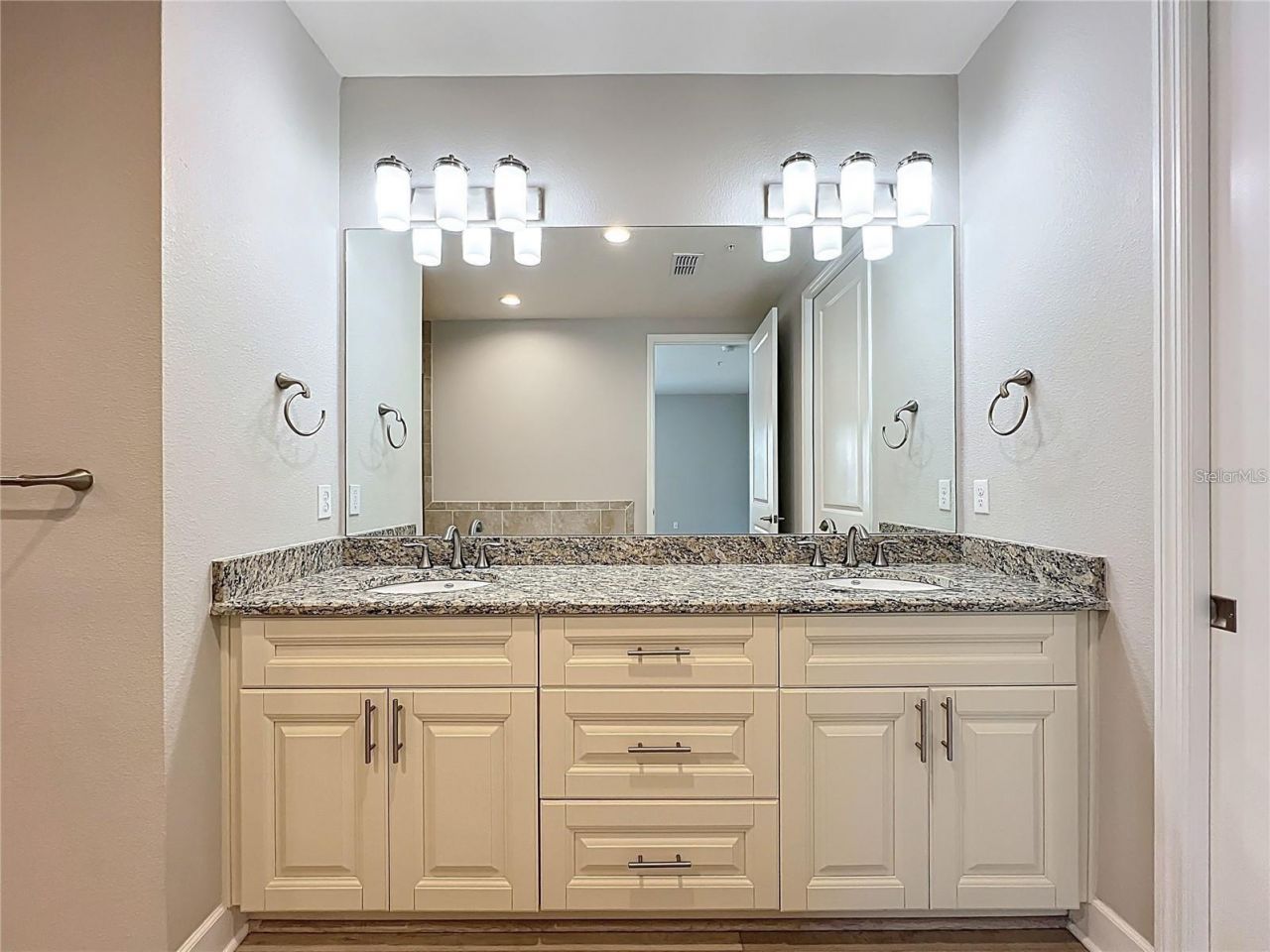 7810 34th Avenue W, Unit 103, Bradenton, FL 34209 Photo