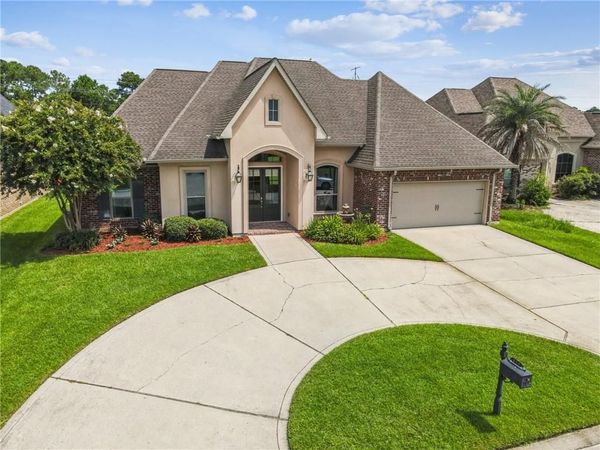 277 CYPRESS LAKES Drive, Slidell, LA 70458