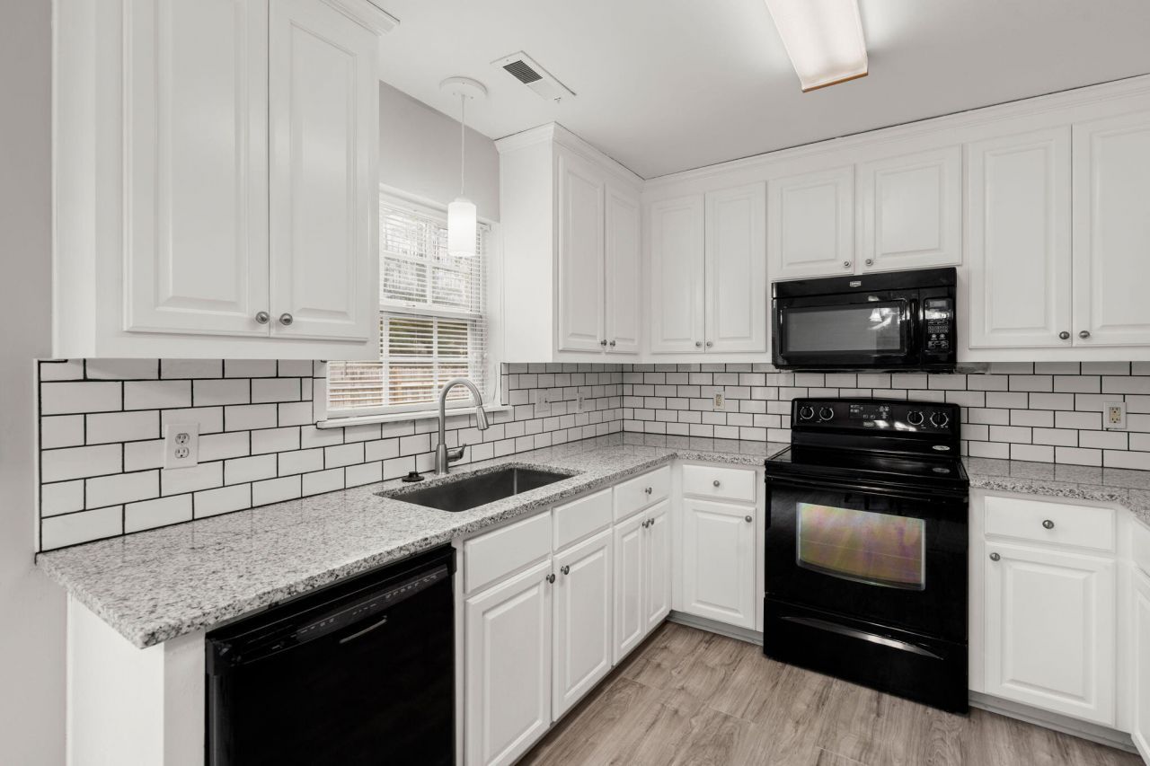 109 Wisteria Court Photo 11