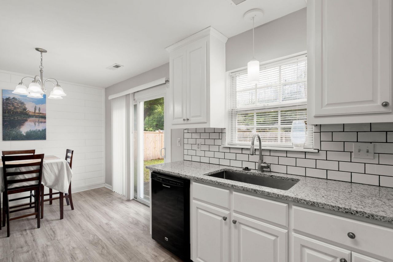 109 Wisteria Court Photo 12