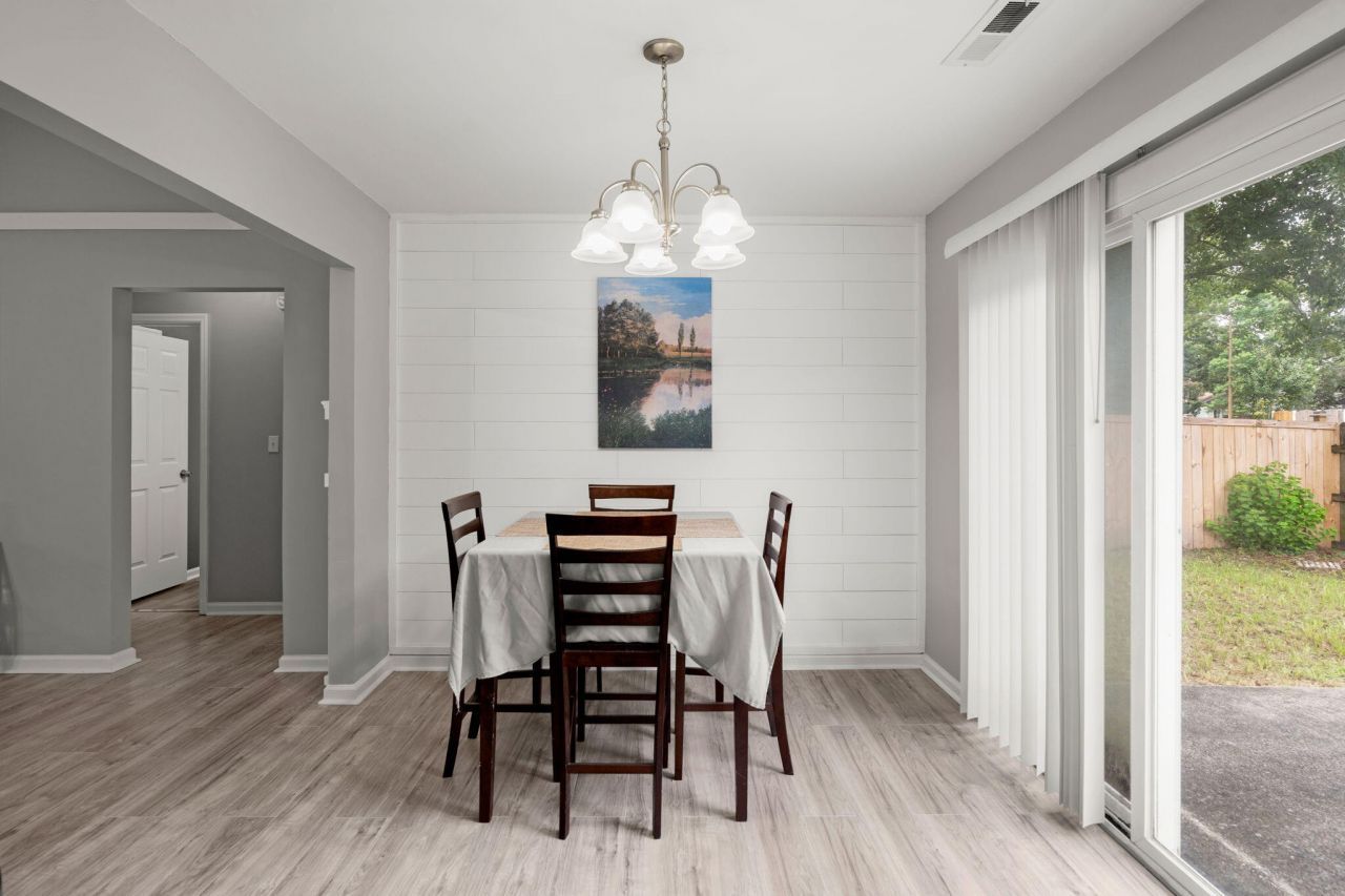 109 Wisteria Court Photo 13