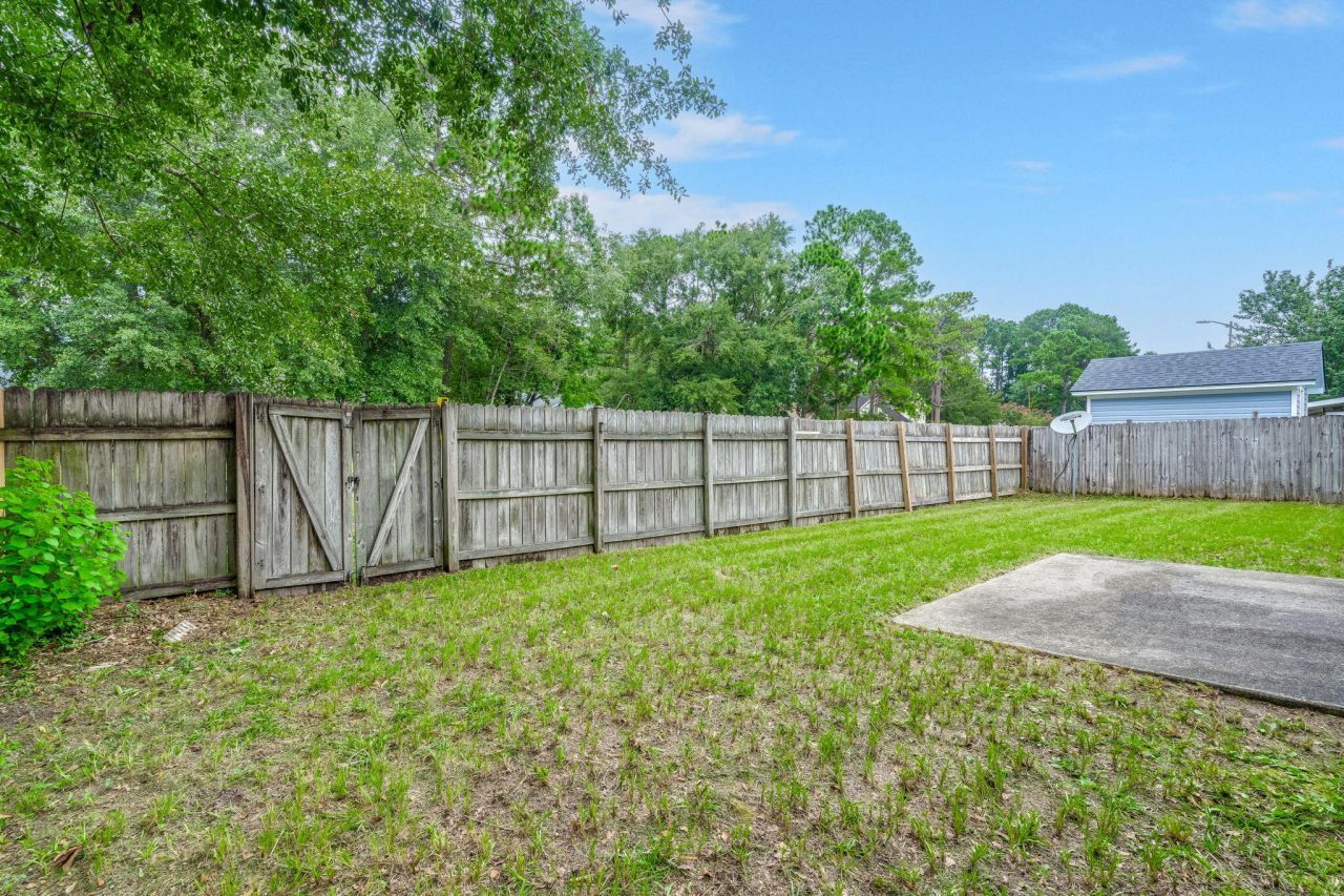 109 Wisteria Court Photo 25