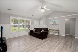 109 Wisteria Court photo 4