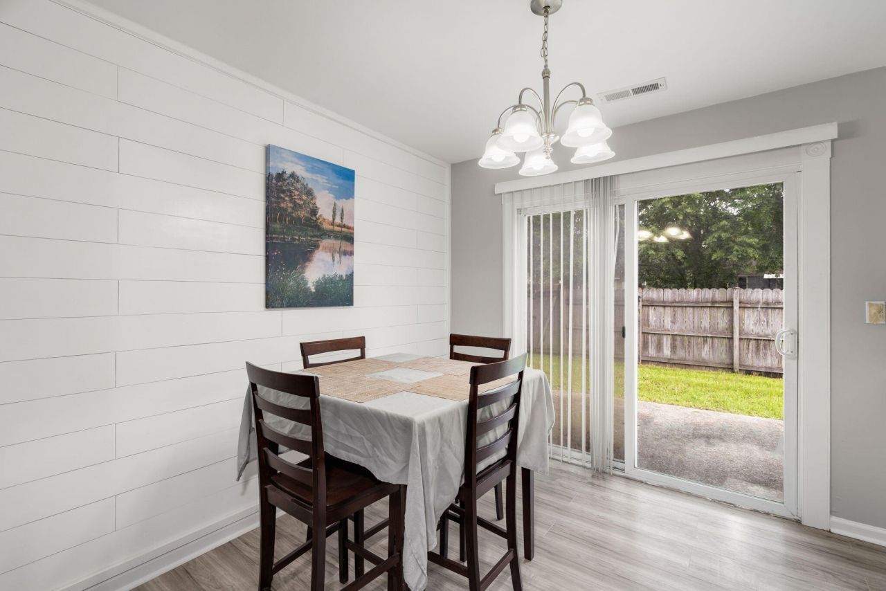 109 Wisteria Court Photo 7