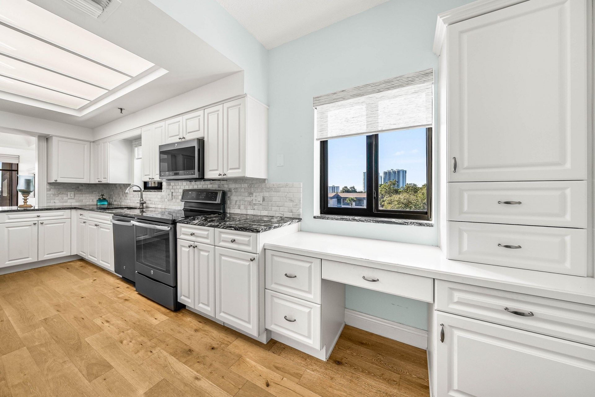 11370 Twelve Oaks Way, Unit 418, North Palm Beach, FL 33408 Photo