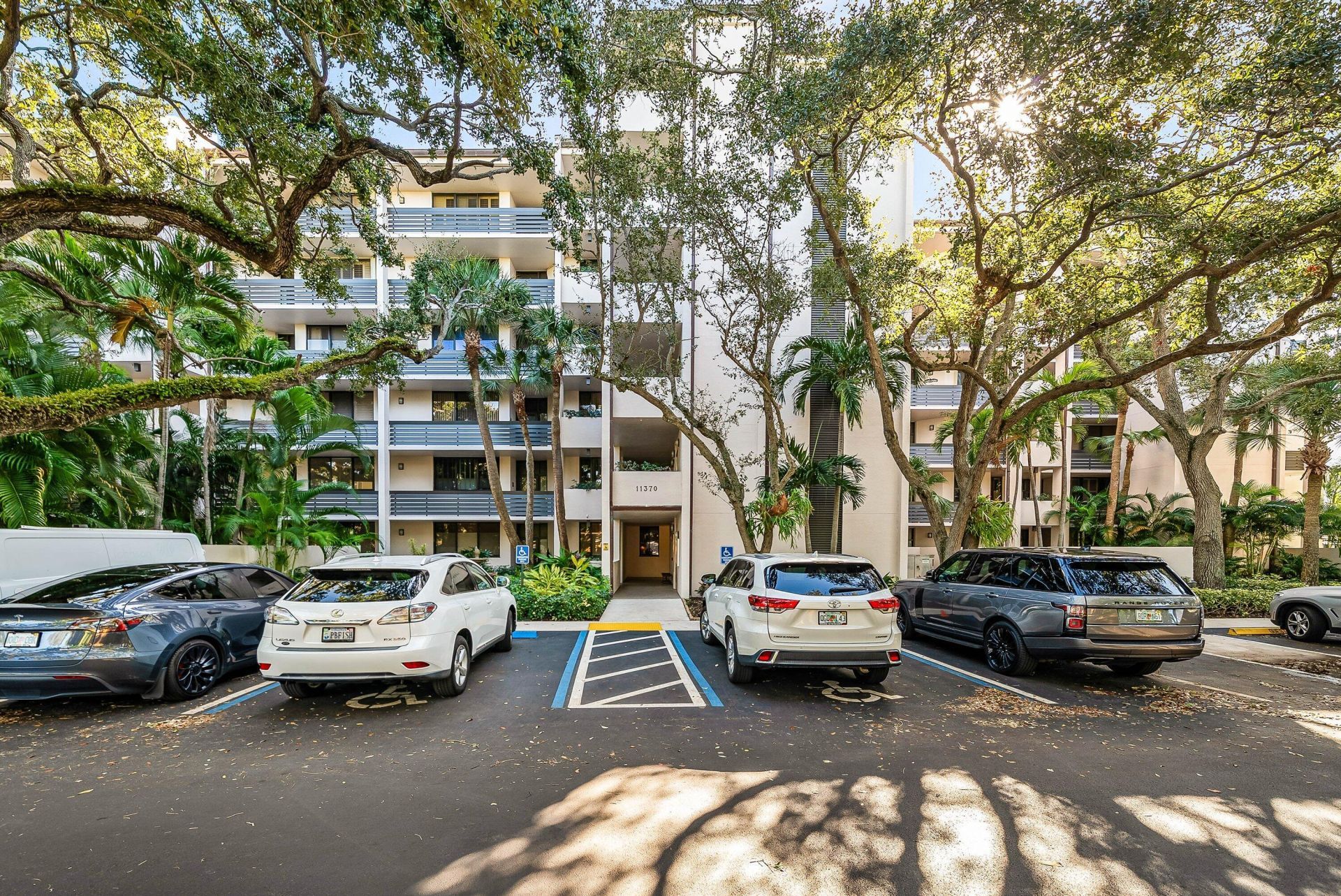 11370 Twelve Oaks Way, Unit 418, North Palm Beach, FL 33408 Photo