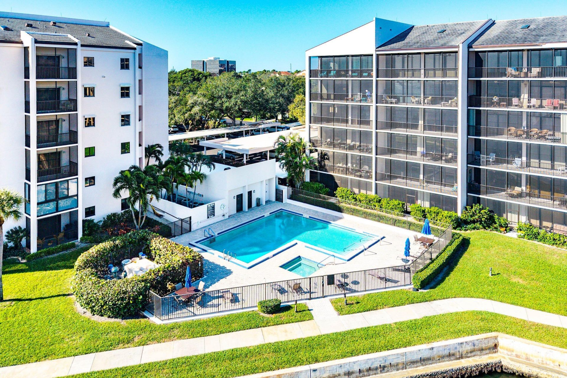 11370 Twelve Oaks Way, Unit 418, North Palm Beach, FL 33408 Photo