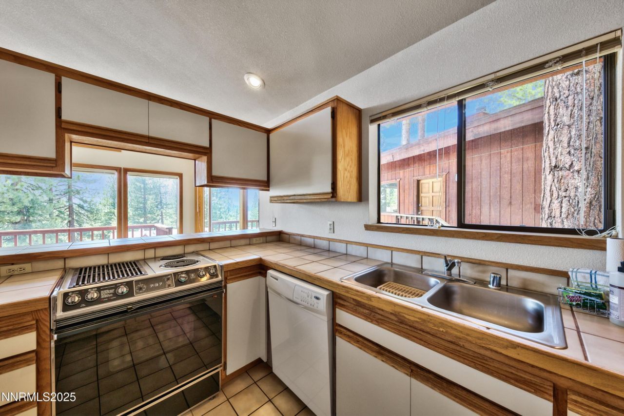 609 Lariat Circle, Unit 2, Incline Village, NV 89451 Photo