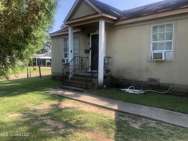 4201 Larchmont Street, Jackson, MS 39209