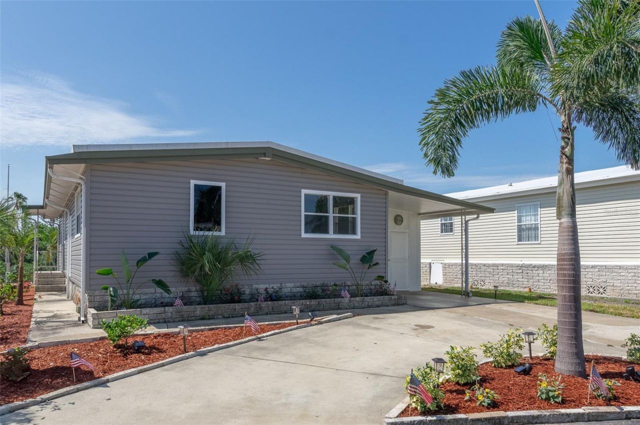 460 Mount Oak Avenue Ne, Unit 745, Saint Petersburg, FL 33702 Photo