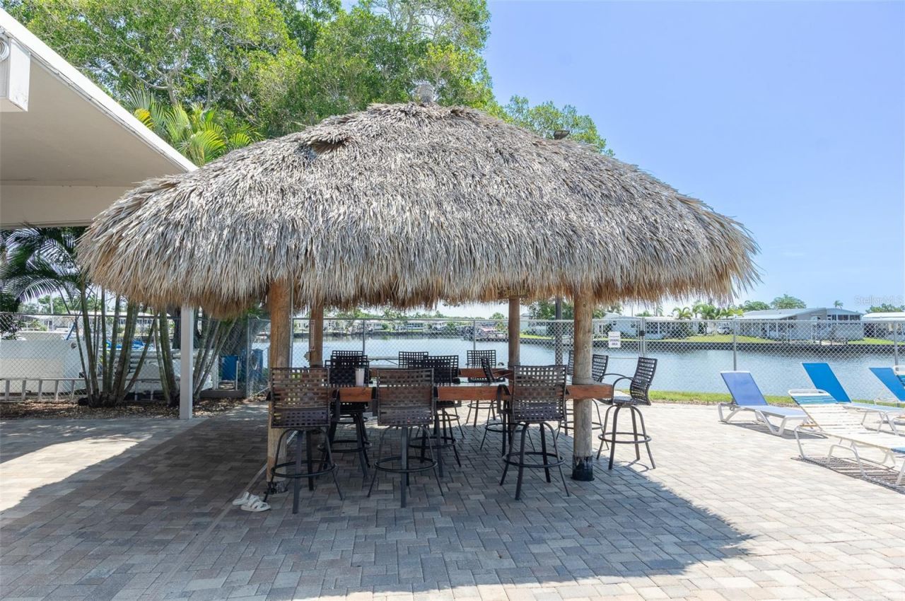 460 Mount Oak Avenue Ne, Unit 745, Saint Petersburg, FL 33702 Photo