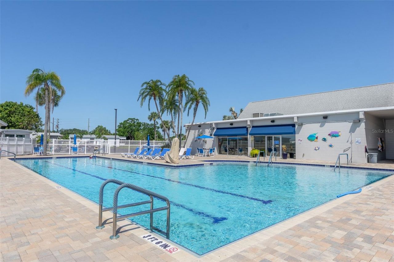 460 Mount Oak Avenue Ne, Unit 745, Saint Petersburg, FL 33702 Photo