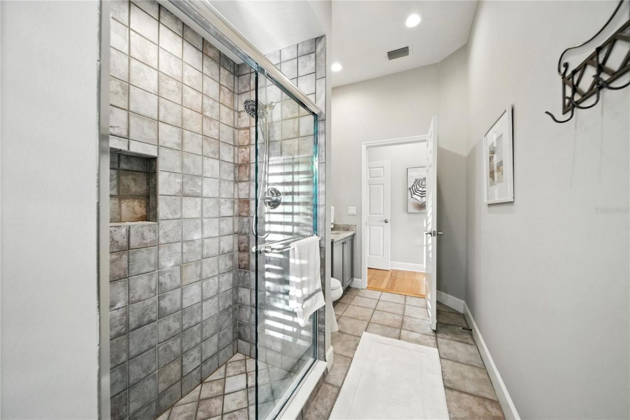 17210 Broadoak Drive, Tampa, FL 33647 Photo