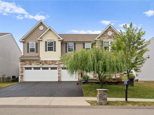 141 Centennial DR, Carnegie, PA 15106
