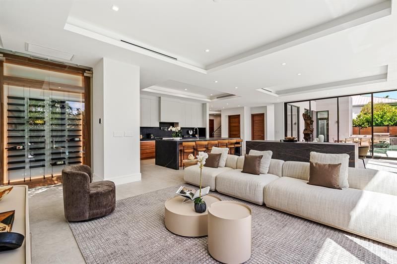 2000 Harbourview Drive, Fort Lauderdale, FL 33316 Photo