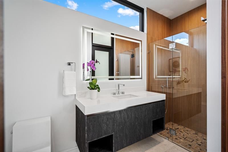 2000 Harbourview Drive, Fort Lauderdale, FL 33316 Photo