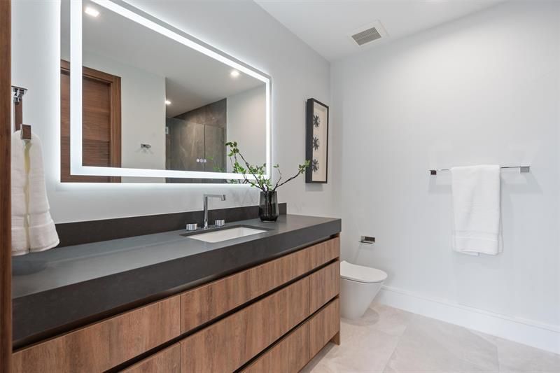 2000 Harbourview Drive, Fort Lauderdale, FL 33316 Photo