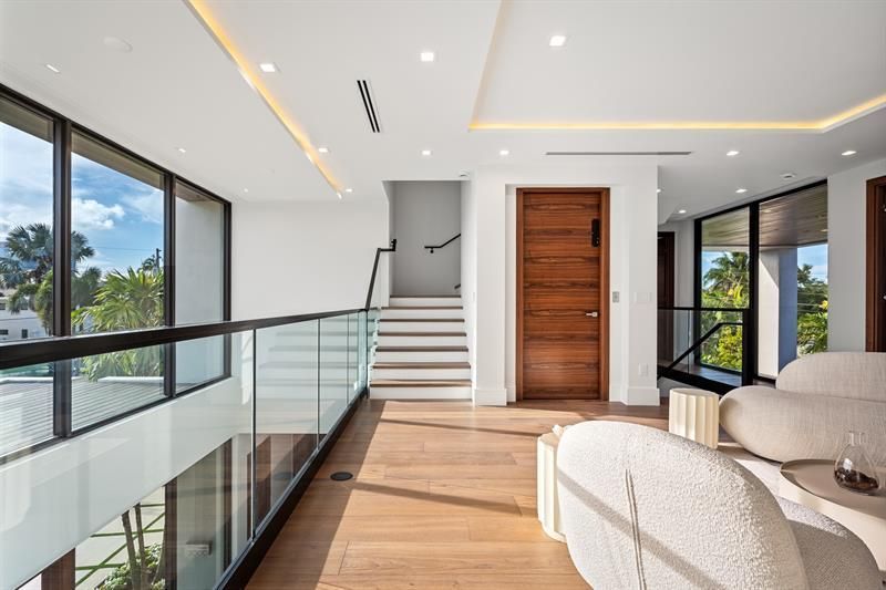 2000 Harbourview Drive, Fort Lauderdale, FL 33316 Photo