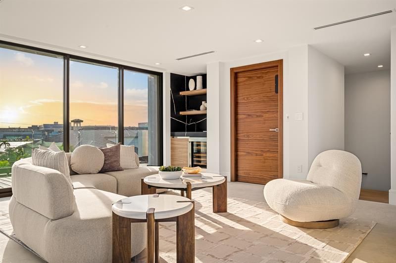 2000 Harbourview Drive, Fort Lauderdale, FL 33316 Photo