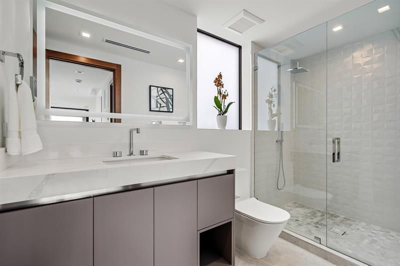 2000 Harbourview Drive, Fort Lauderdale, FL 33316 Photo