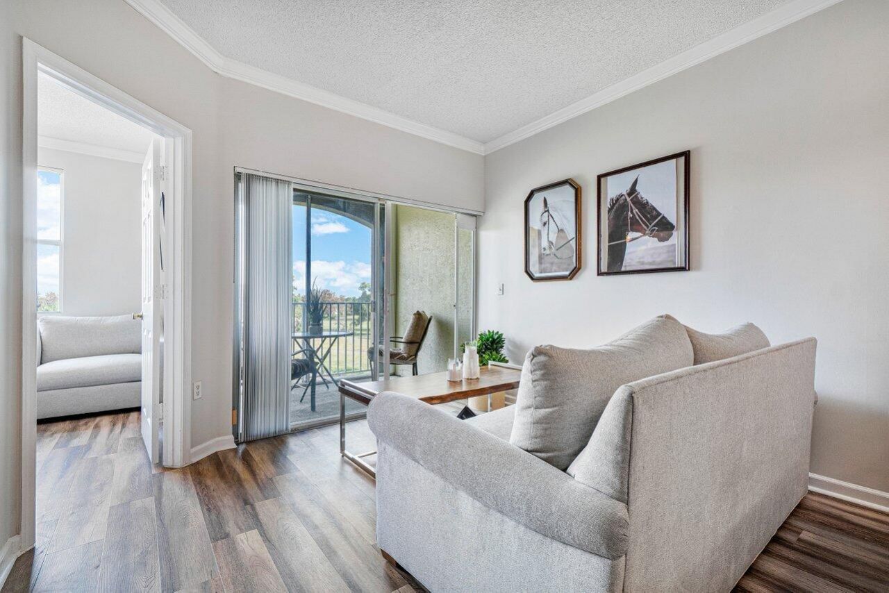 2040 Greenview Shores Boulevard, Unit 223, Wellington, FL 33414 Photo