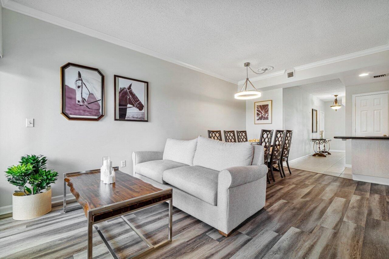 2040 Greenview Shores Boulevard, Unit 223, Wellington, FL 33414 Photo