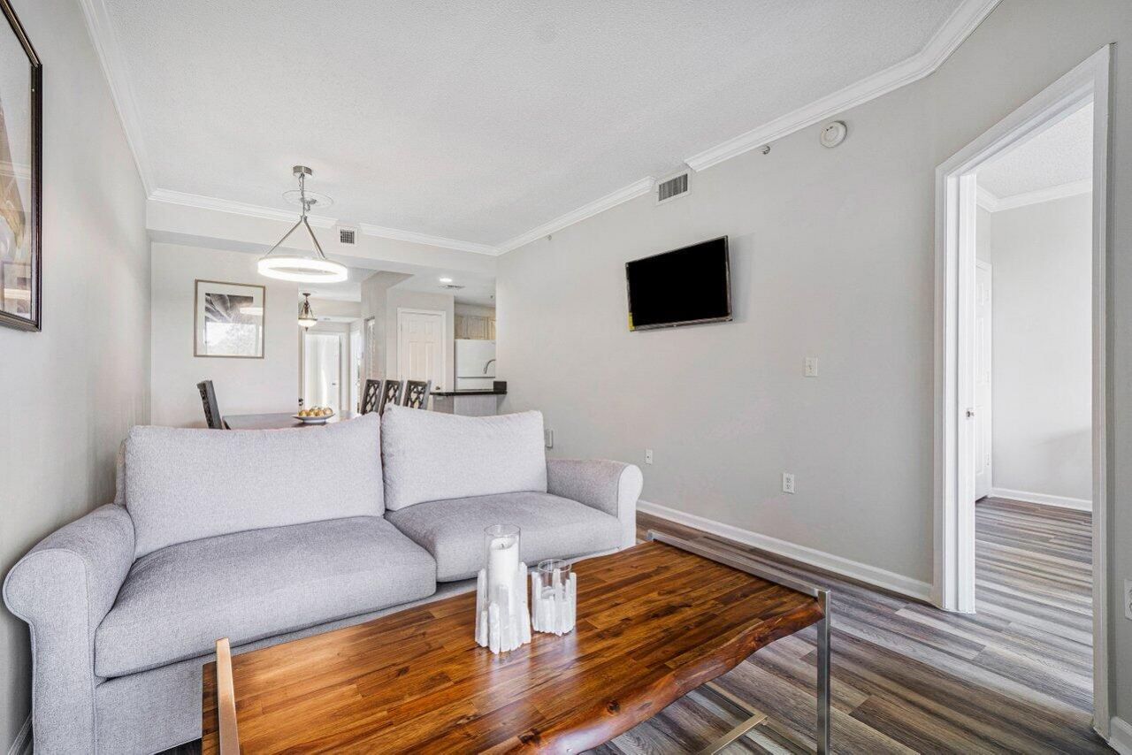 2040 Greenview Shores Boulevard, Unit 223, Wellington, FL 33414 Photo