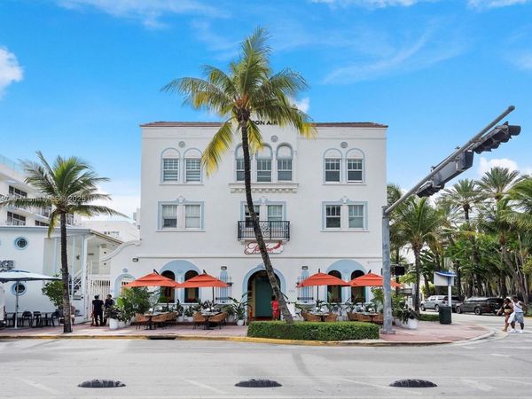 1060 Ocean Dr, Unit D303, Miami Beach, FL 33139