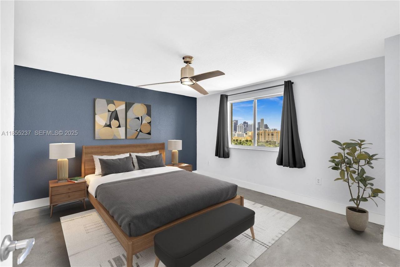 816 NW 11th St, Unit 1208, Miami, FL 33136 Photo