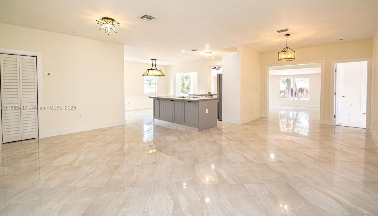 2810 SW 114th Ave, Miami, FL 33165 Photo