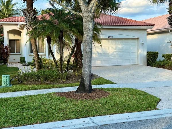 9633 Sandpiper Ln, West Palm Beach, FL 33411