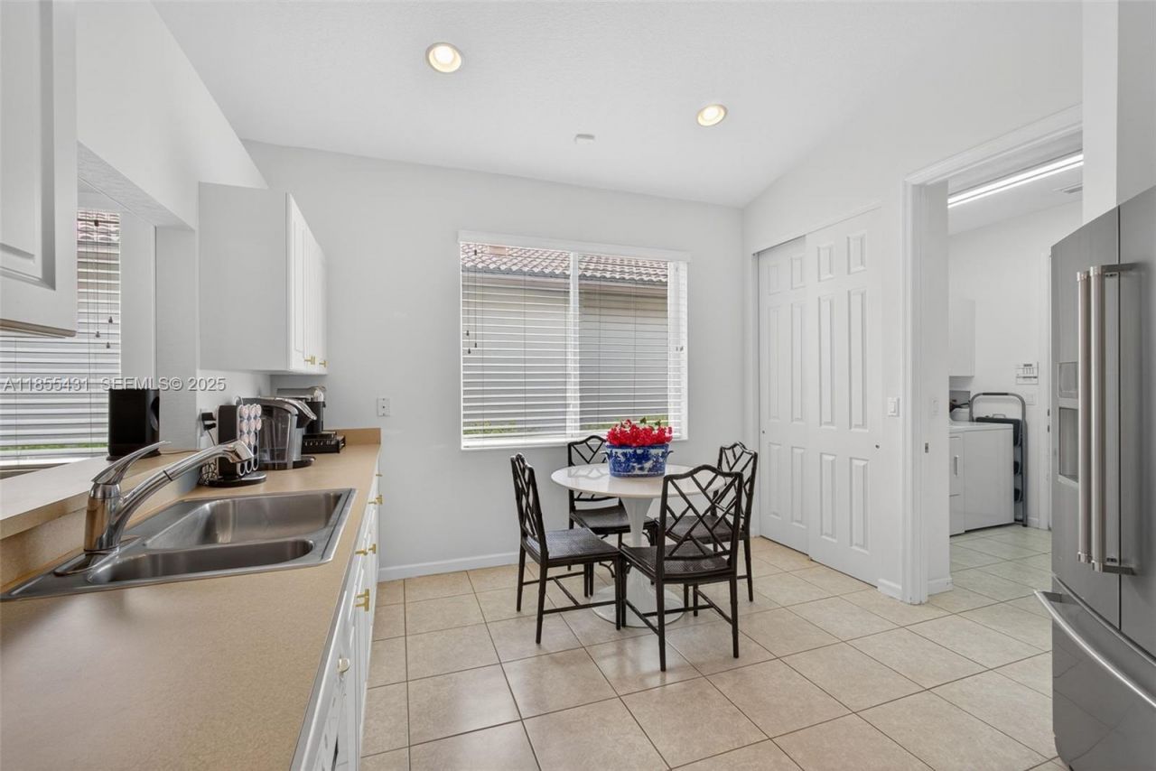 9633 Sandpiper Ln, West Palm Beach, FL 33411 Photo