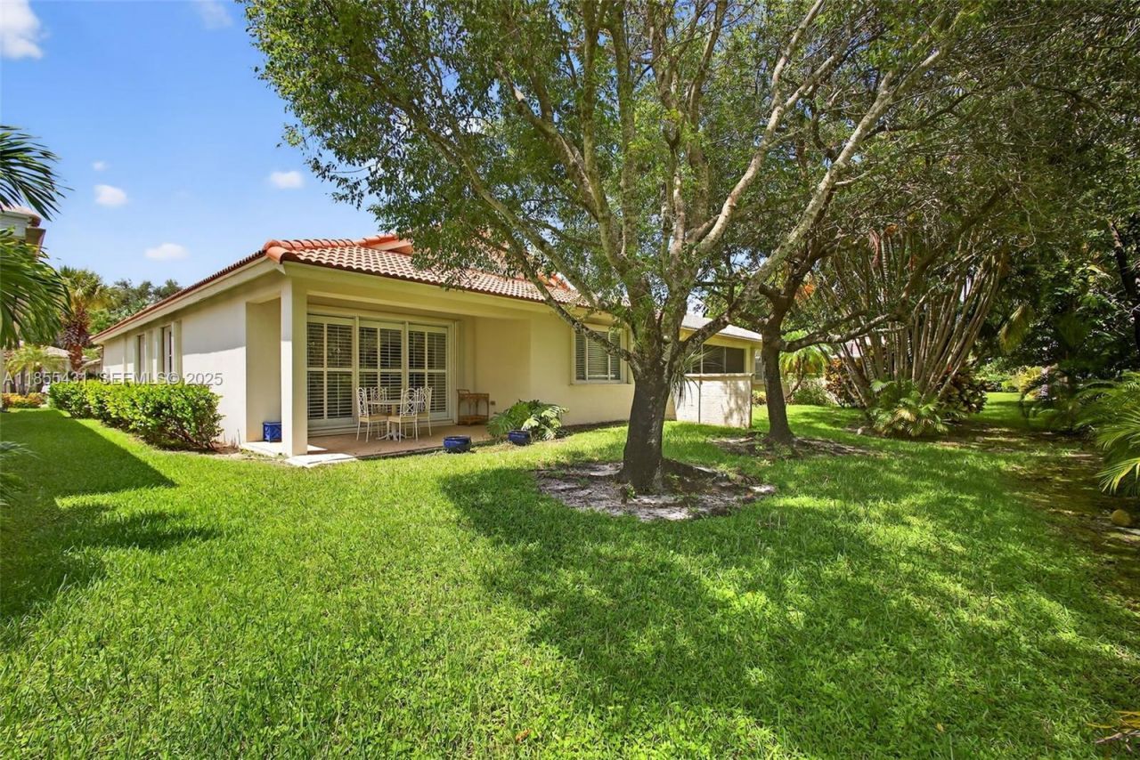 9633 Sandpiper Ln, West Palm Beach, FL 33411 Photo