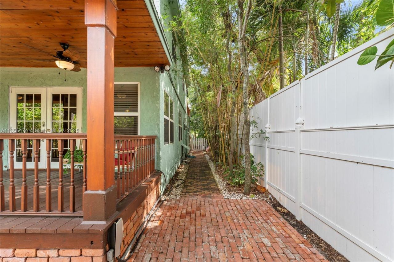 918 Tequesta St, Fort Lauderdale, FL 33311 Photo