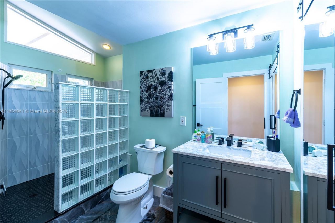 18220 Elmwood Dr, Alva, FL 33920 Photo