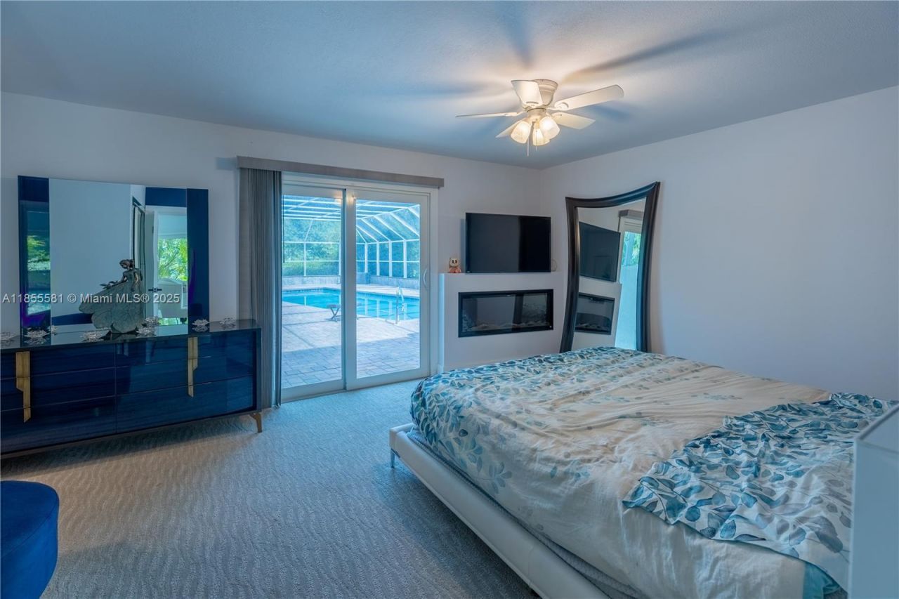 18220 Elmwood Dr, Alva, FL 33920 Photo