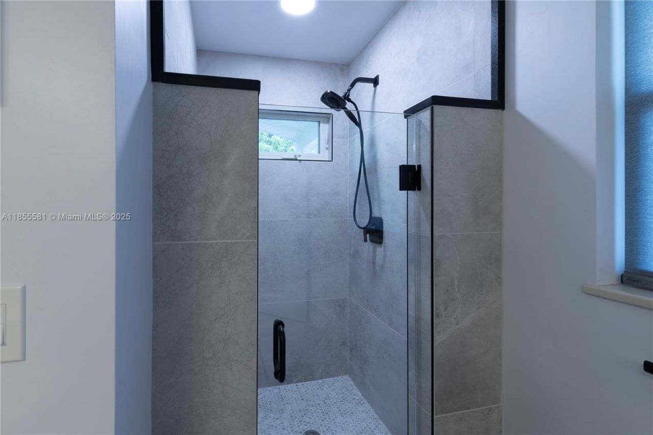 18220 Elmwood Dr, Alva, FL 33920 Photo