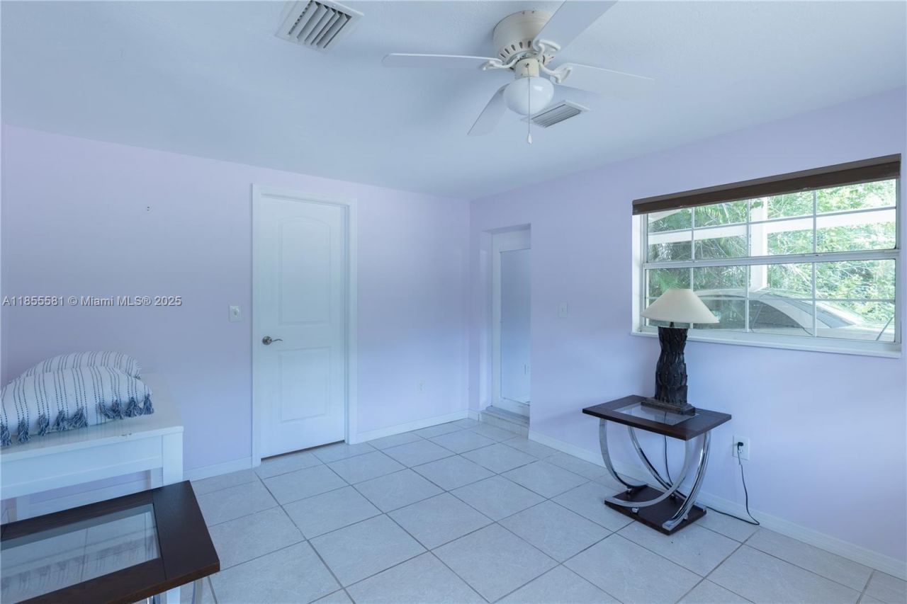 18220 Elmwood Dr, Alva, FL 33920 Photo