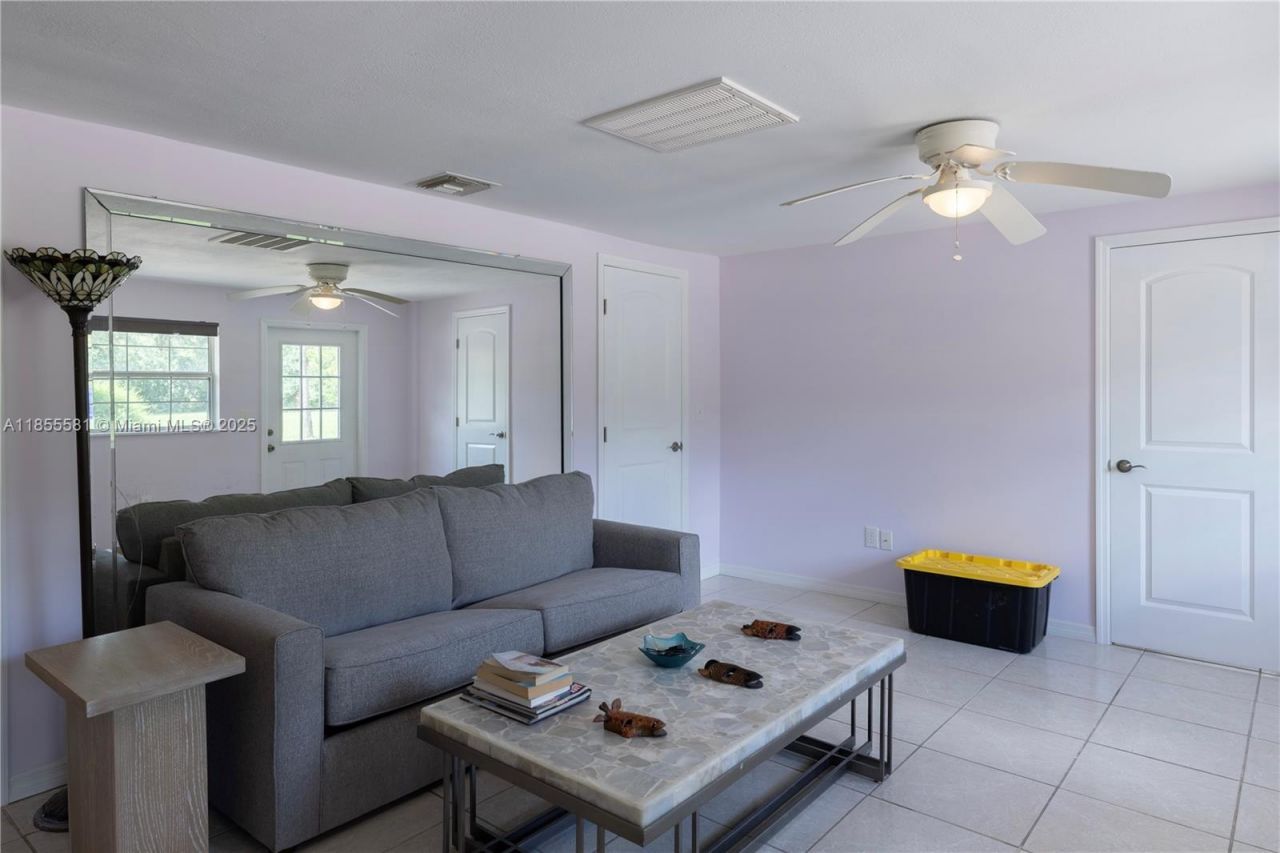 18220 Elmwood Dr, Alva, FL 33920 Photo