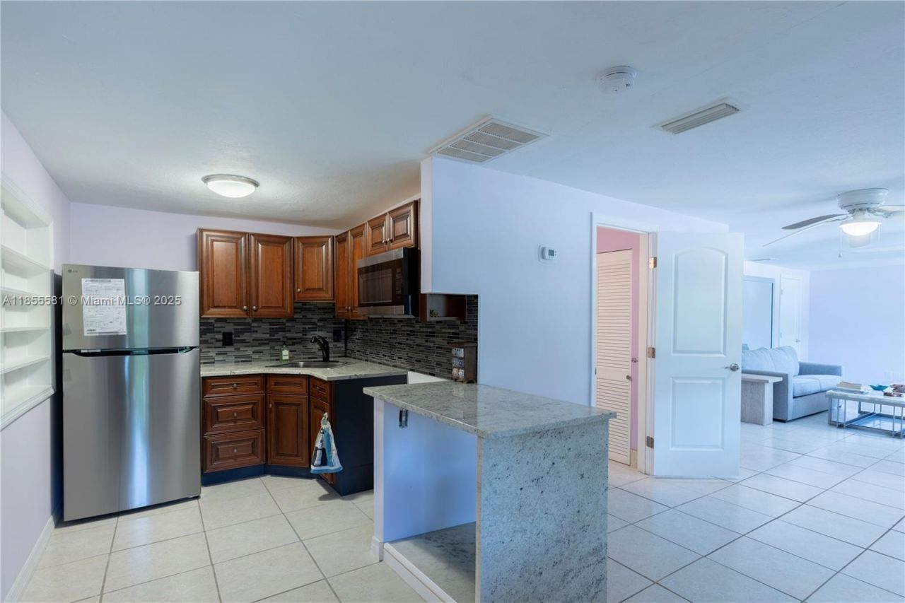 18220 Elmwood Dr, Alva, FL 33920 Photo