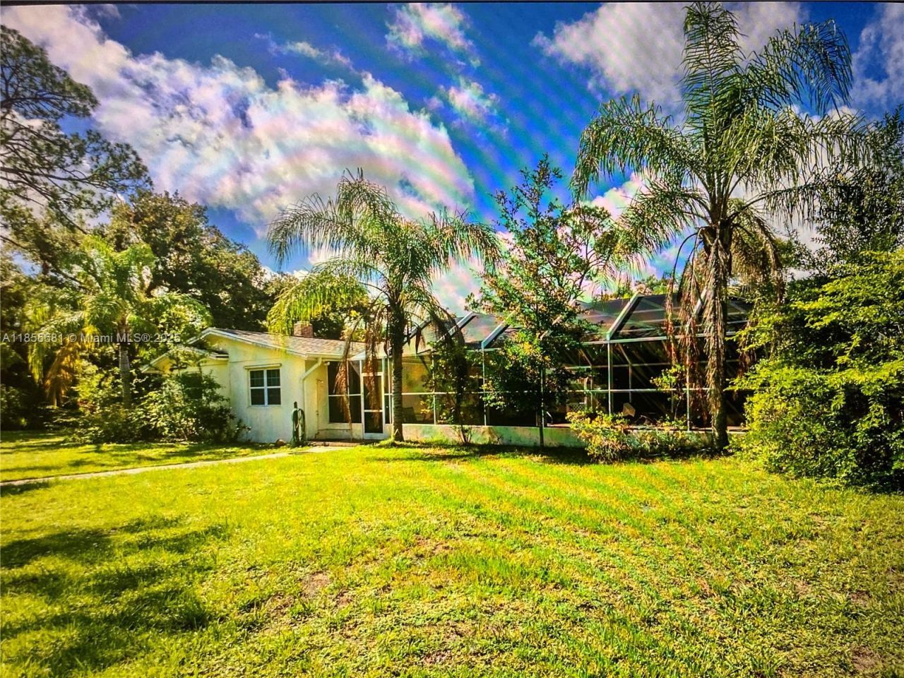 18220 Elmwood Dr, Alva, FL 33920 Photo