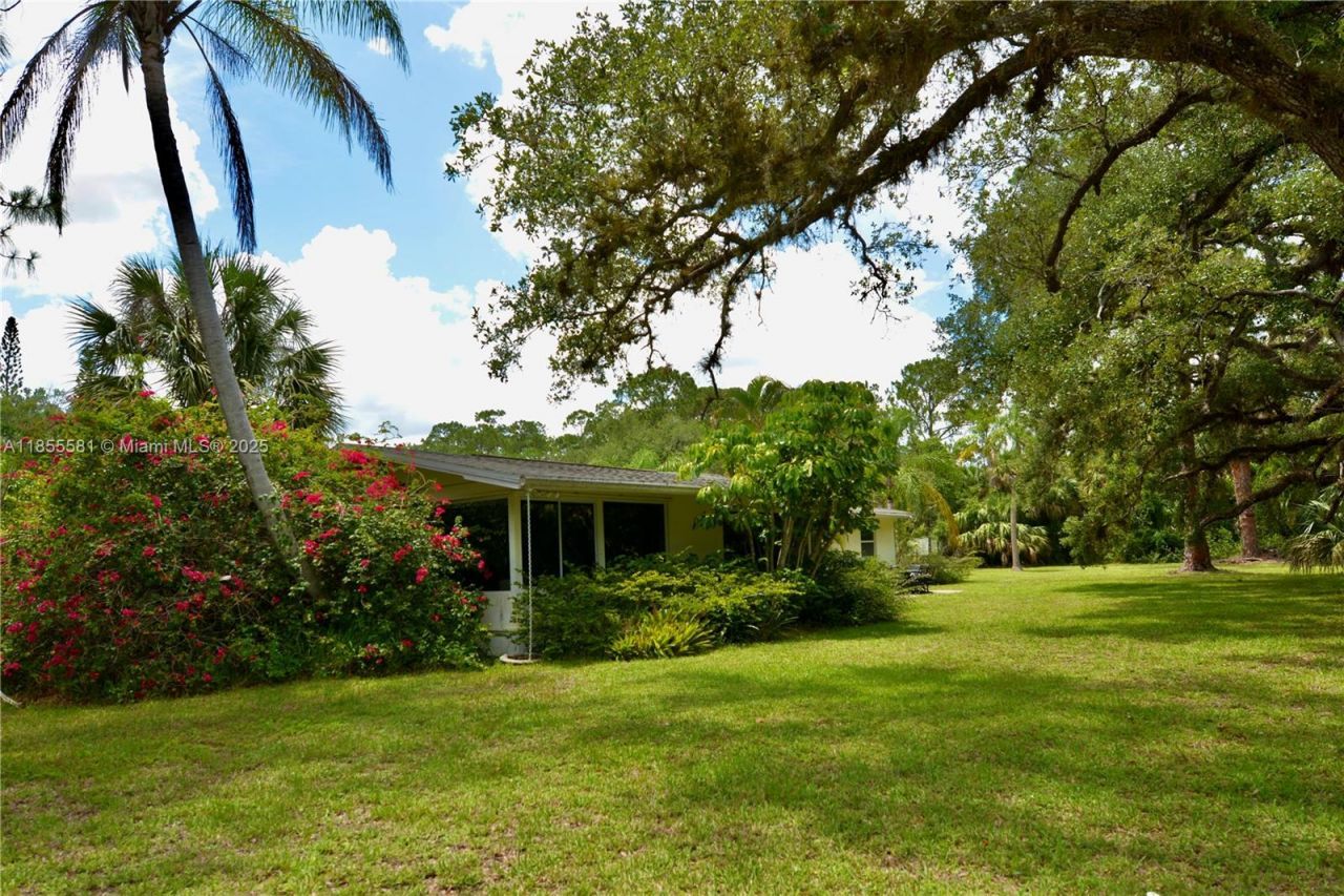 18220 Elmwood Dr, Alva, FL 33920 Photo