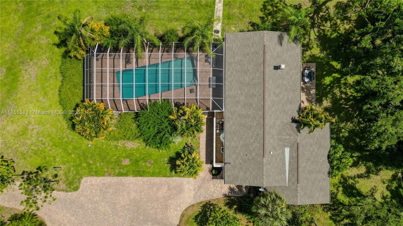 18220 Elmwood Dr, Alva, FL 33920 Photo