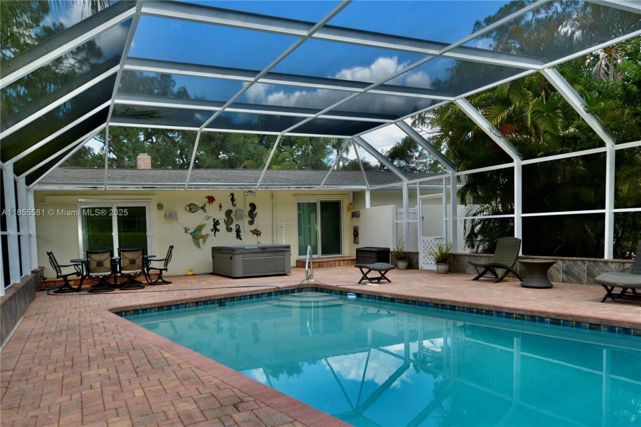 18220 Elmwood Dr, Alva, FL 33920 Photo