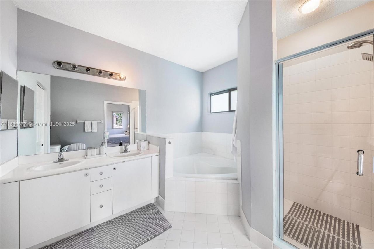 22536 SW 94th Pl, Cutler Bay, FL 33190 Photo