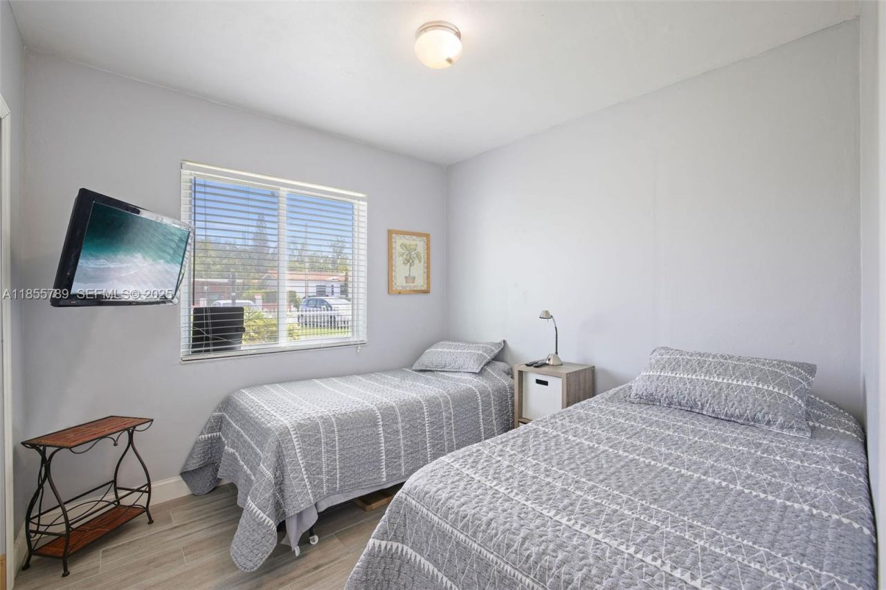 7550 SW 28th St Rd, Miami, FL 33155 Photo