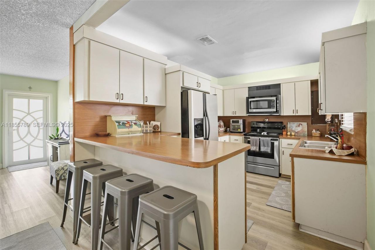 7550 SW 28th St Rd, Miami, FL 33155 Photo