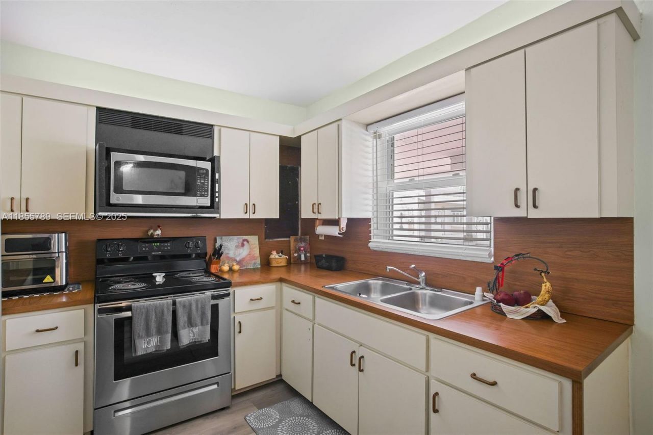 7550 SW 28th St Rd, Miami, FL 33155 Photo