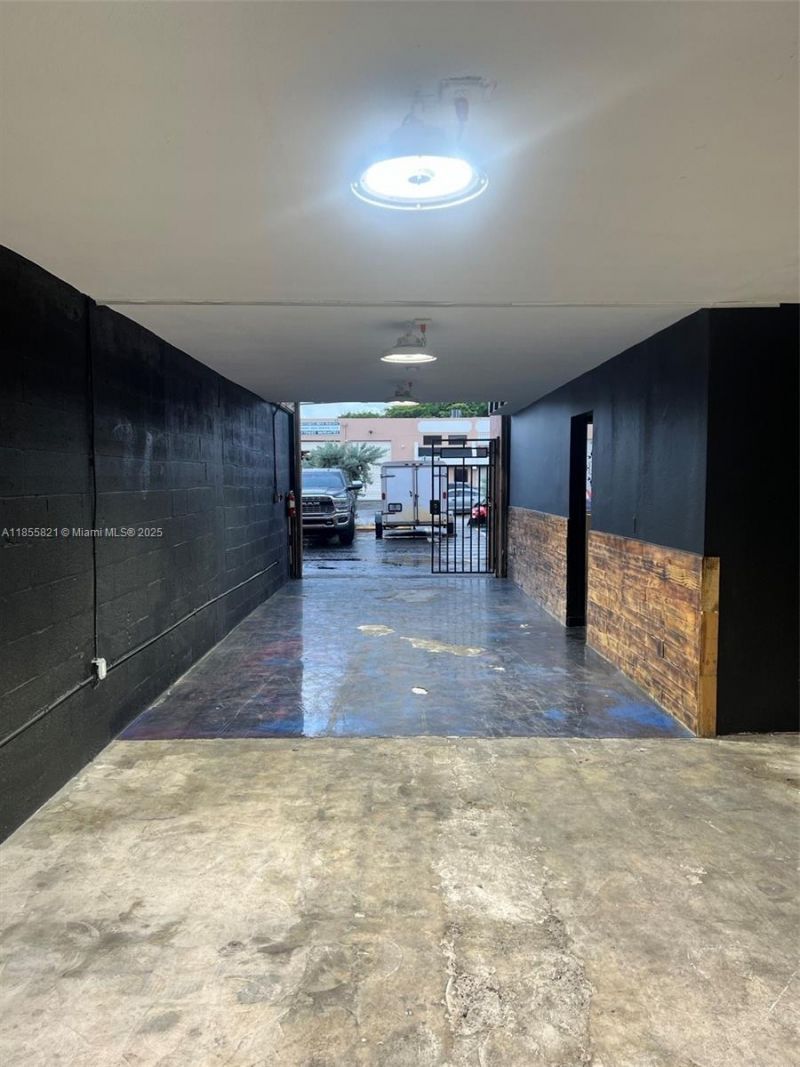 1657 W 40th St, Unit 6, Hialeah, FL 33012 Photo